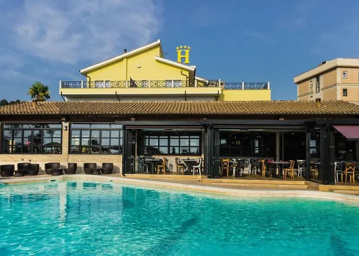  Villa Tirreno